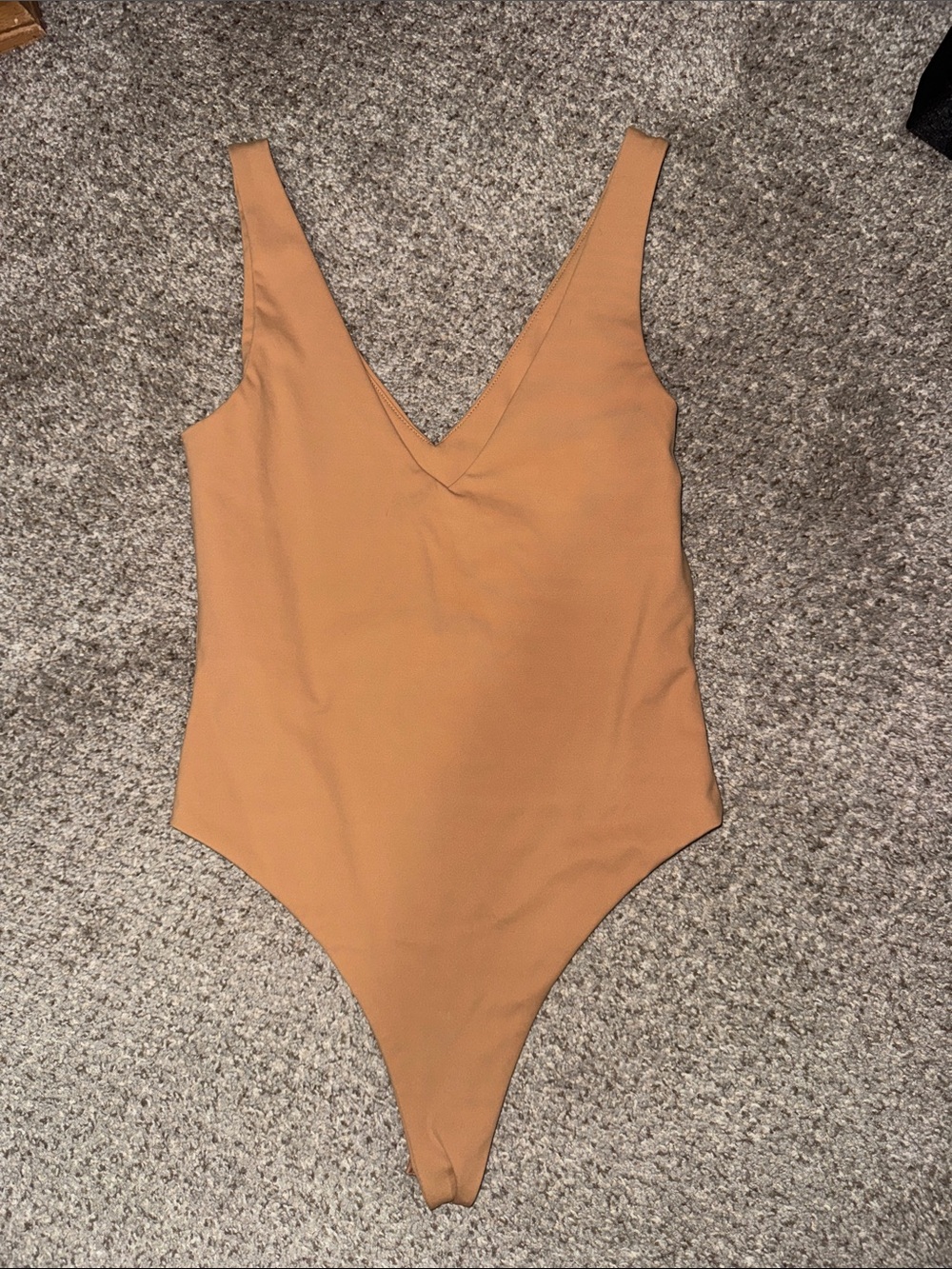 NWT forever 21 medium camel/tan colored bodysuit - Picture 4 of 4